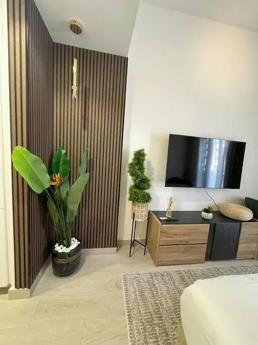 Apartment Chic And Cozy Studio Dubai United Arab Emirates